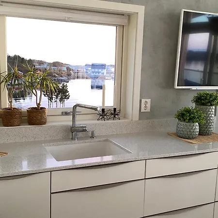 Atlantic Panorama Apartment Vevang